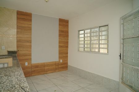 Sala de casa para alugar com 2 quartos, 63m² em Itaupuaçu, Maricá