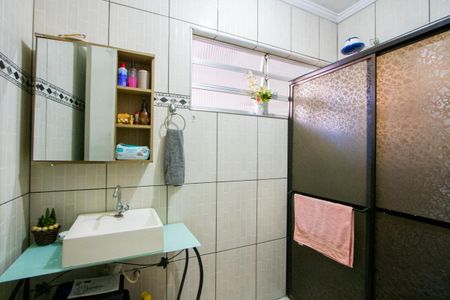 Casa à venda com 150m², 2 quartos e 2 vagasBanheiro