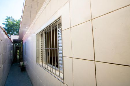 Casa à venda com 150m², 2 quartos e 2 vagasCorredor