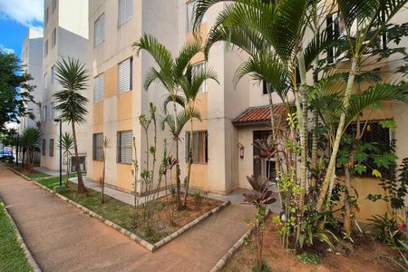 Apartamento para alugar com 42m², 2 quartos e 1 vaga Apartamento para alugar com 42m², 2 quartos e 1 vagaFachada do Bloco
