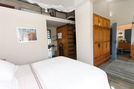 Casa à venda com 328m², 4 quartos e 4 vagas Casa à venda com 328m², 4 quartos e 4 vagassuíte 3