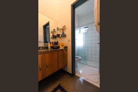 Casa à venda com 328m², 4 quartos e 4 vagas Casa à venda com 328m², 4 quartos e 4 vagasBanheiro 2 da Suíte 3