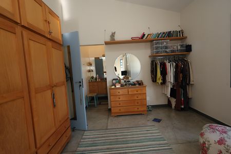 Casa à venda com 328m², 4 quartos e 4 vagas Casa à venda com 328m², 4 quartos e 4 vagassuíte 3