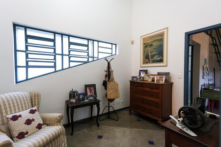 Casa à venda com 328m², 4 quartos e 4 vagas Casa à venda com 328m², 4 quartos e 4 vagashall das suítes