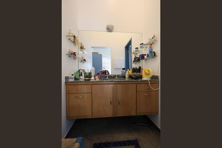 Casa à venda com 328m², 4 quartos e 4 vagas Casa à venda com 328m², 4 quartos e 4 vagasBanheiro 2 da Suíte 3