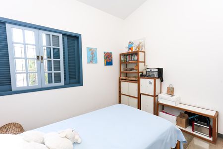 Casa à venda com 328m², 4 quartos e 4 vagas Casa à venda com 328m², 4 quartos e 4 vagassuíte 2