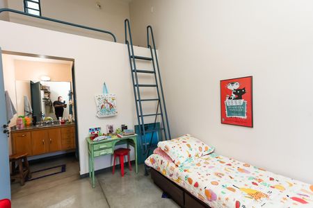 Casa à venda com 328m², 4 quartos e 4 vagas Casa à venda com 328m², 4 quartos e 4 vagassuíte 1