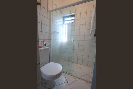 Casa à venda com 328m², 4 quartos e 4 vagas Casa à venda com 328m², 4 quartos e 4 vagasBanheiro 2 da Suíte 3