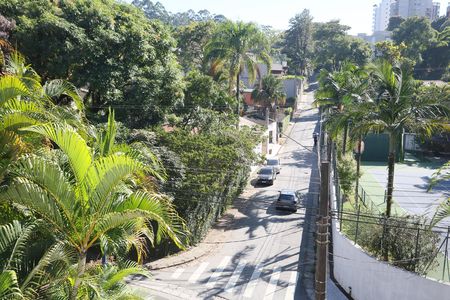 Casa à venda com 328m², 4 quartos e 4 vagas Casa à venda com 328m², 4 quartos e 4 vagasvista