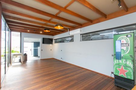 Apartamento para alugar com 48m², 2 quartos e 1 vaga Apartamento para alugar com 48m², 2 quartos e 1 vagaÁrea comum - Churrasqueira
