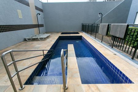 Apartamento para alugar com 48m², 2 quartos e 1 vaga Apartamento para alugar com 48m², 2 quartos e 1 vagaÁrea comum - Piscina
