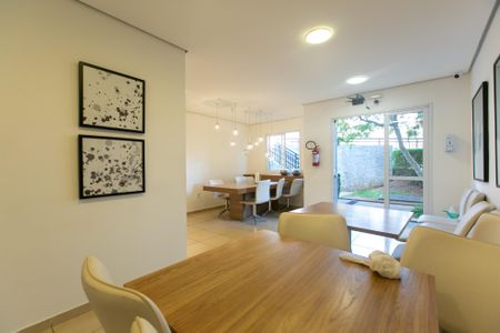 Apartamento para alugar com 48m², 2 quartos e 1 vaga Apartamento para alugar com 48m², 2 quartos e 1 vagaSalão de Festas