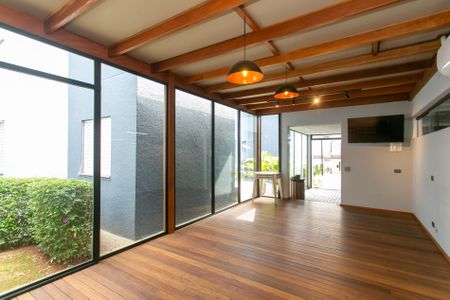 Apartamento para alugar com 48m², 2 quartos e 1 vaga Apartamento para alugar com 48m², 2 quartos e 1 vagaÁrea comum - Churrasqueira