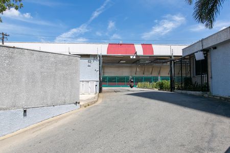 Apartamento para alugar com 48m², 2 quartos e 1 vaga Apartamento para alugar com 48m², 2 quartos e 1 vagaGaragem / Entrada