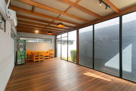 Apartamento para alugar com 48m², 2 quartos e 1 vaga Apartamento para alugar com 48m², 2 quartos e 1 vagaÁrea comum - Churrasqueira