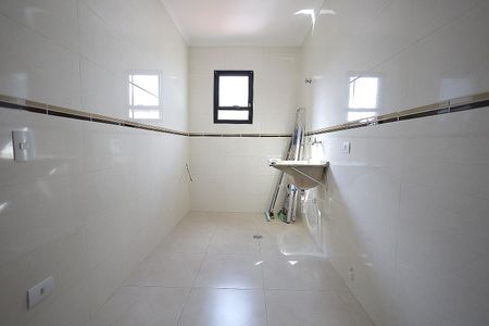Casa à venda com 310m², 3 quartos e 6 vagas Casa à venda com 310m², 3 quartos e 6 vagasÁrea de Serviço