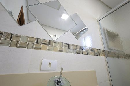 Casa à venda com 310m², 3 quartos e 6 vagas Casa à venda com 310m², 3 quartos e 6 vagasBanheiro 3