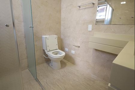 Casa à venda com 310m², 3 quartos e 6 vagas Casa à venda com 310m², 3 quartos e 6 vagasBanheiro Quarto Suíte 2