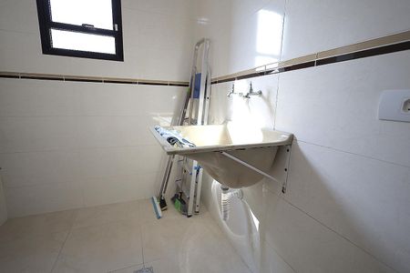 Casa à venda com 310m², 3 quartos e 6 vagas Casa à venda com 310m², 3 quartos e 6 vagasÁrea de Serviço