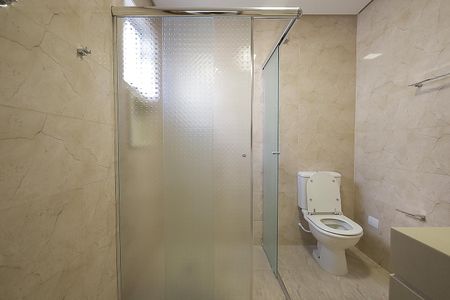 Casa à venda com 310m², 3 quartos e 6 vagas Casa à venda com 310m², 3 quartos e 6 vagasBanheiro Quarto Suíte 2