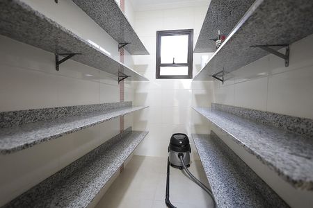 Casa à venda com 310m², 3 quartos e 6 vagas Casa à venda com 310m², 3 quartos e 6 vagasDispensa