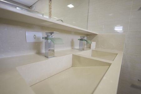 Casa à venda com 310m², 3 quartos e 6 vagas Casa à venda com 310m², 3 quartos e 6 vagasBanheiro Suíte