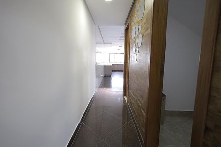 Casa à venda com 310m², 3 quartos e 6 vagas Casa à venda com 310m², 3 quartos e 6 vagasCorredor