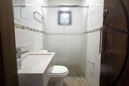 Casa à venda com 310m², 3 quartos e 6 vagas Casa à venda com 310m², 3 quartos e 6 vagasBanheiro 5