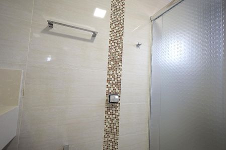 Casa à venda com 310m², 3 quartos e 6 vagas Casa à venda com 310m², 3 quartos e 6 vagasBanheiro Suíte