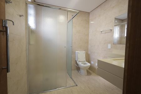 Casa à venda com 310m², 3 quartos e 6 vagas Casa à venda com 310m², 3 quartos e 6 vagasBanheiro Quarto Suíte 2