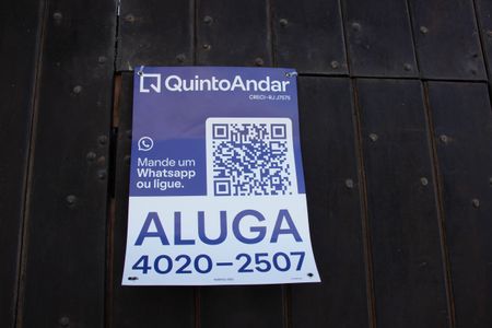 Casa para alugar com 120m², 3 quartos e 3 vagasFachada