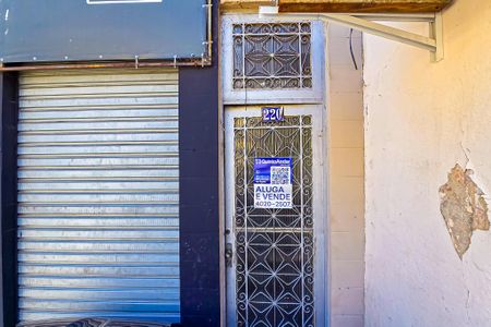 Casa à venda com 89m², 2 quartos e sem vaga Casa à venda com 89m², 2 quartos e sem vagaFachada do Prédio com placa