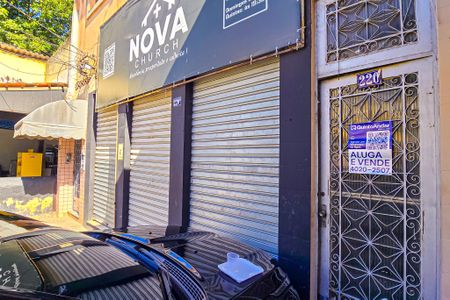 Casa à venda com 89m², 2 quartos e sem vaga Casa à venda com 89m², 2 quartos e sem vagaFachada do Prédio com placa