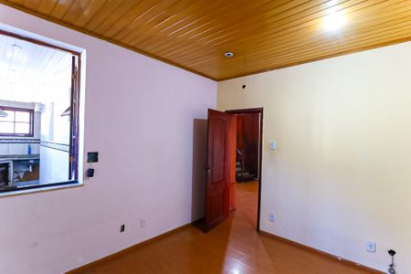 Casa à venda com 89m², 2 quartos e sem vaga Casa à venda com 89m², 2 quartos e sem vagaQuarto