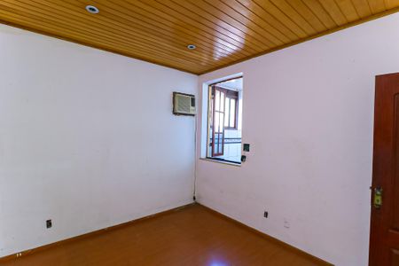 Casa à venda com 89m², 2 quartos e sem vaga Casa à venda com 89m², 2 quartos e sem vagaQuarto