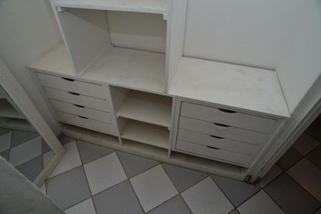 Closet de kitnet/studio para alugar com 1 quarto, 42m² em Barra da Tijuca, Rio de Janeiro