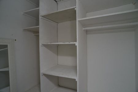 Closet de kitnet/studio para alugar com 1 quarto, 42m² em Barra da Tijuca, Rio de Janeiro