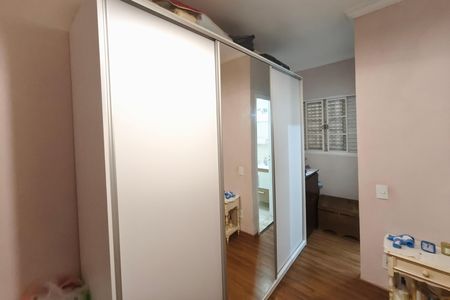Casa à venda com 166m², 4 quartos e 3 vagas Casa à venda com 166m², 4 quartos e 3 vagasQuarto 3