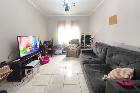 Sala de TV de casa à venda com 4 quartos, 166m² em Vila Marieta, Campinas
