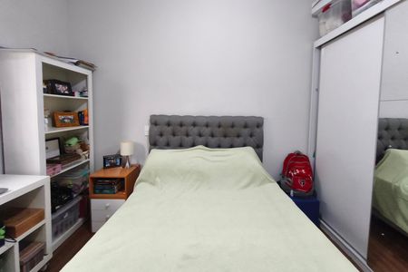 Casa à venda com 166m², 4 quartos e 3 vagas Casa à venda com 166m², 4 quartos e 3 vagasQuarto 2