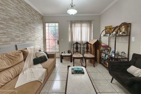 Casa à venda com 166m², 4 quartos e 3 vagas Casa à venda com 166m², 4 quartos e 3 vagas Sala de Estar