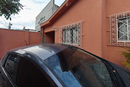 Casa à venda com 166m², 4 quartos e 3 vagas Casa à venda com 166m², 4 quartos e 3 vagasQuintal - Garagem