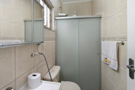 Casa à venda com 166m², 4 quartos e 3 vagas Casa à venda com 166m², 4 quartos e 3 vagasBanheiro