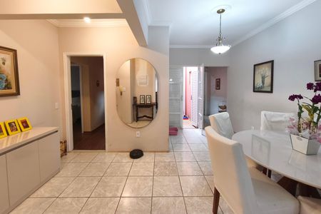 Casa à venda com 166m², 4 quartos e 3 vagas Casa à venda com 166m², 4 quartos e 3 vagasSala de Jantar