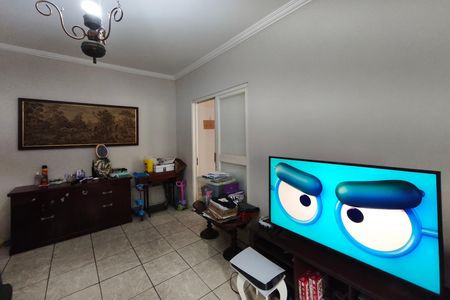 Casa à venda com 166m², 4 quartos e 3 vagas Casa à venda com 166m², 4 quartos e 3 vagas Sala de TV