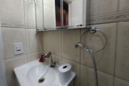 Casa à venda com 166m², 4 quartos e 3 vagas Casa à venda com 166m², 4 quartos e 3 vagasBanheiro