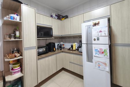 Casa à venda com 166m², 4 quartos e 3 vagas Casa à venda com 166m², 4 quartos e 3 vagasCozinha