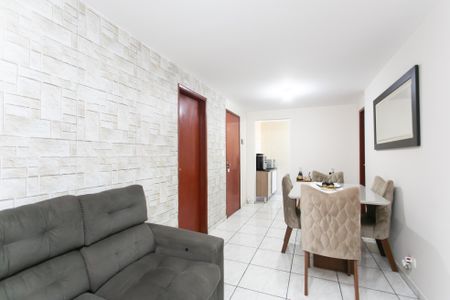 Sala de apartamento à venda com 3 quartos, 55m² em Guaianases, São Paulo