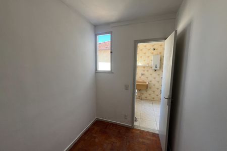 Apartamento à venda com 195m², 3 quartos e 1 vaga Apartamento à venda com 195m², 3 quartos e 1 vagaQuarto de Serviço