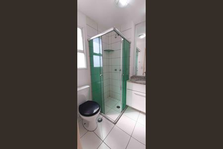 Apartamento à venda com 65m², 3 quartos e 1 vaga Apartamento à venda com 65m², 3 quartos e 1 vagaBanheiro da Suíte